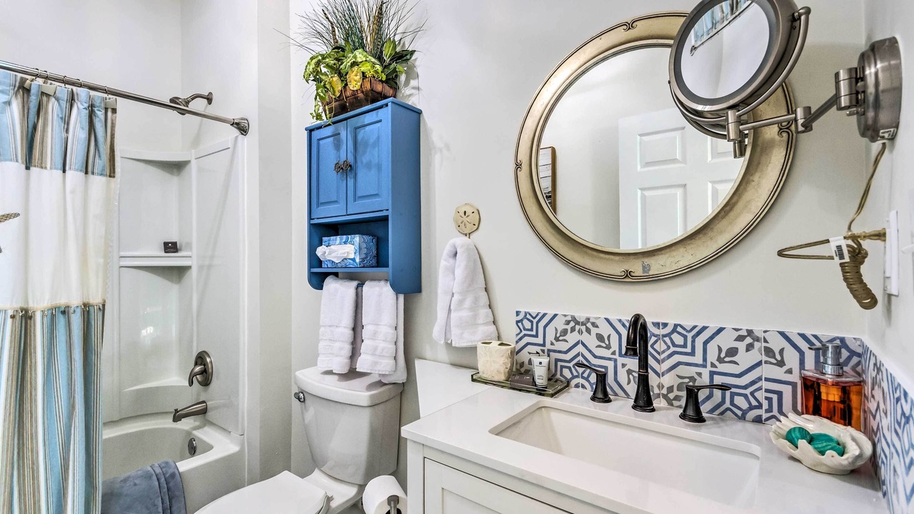 Photo of Bathroom in Gulf Breeze