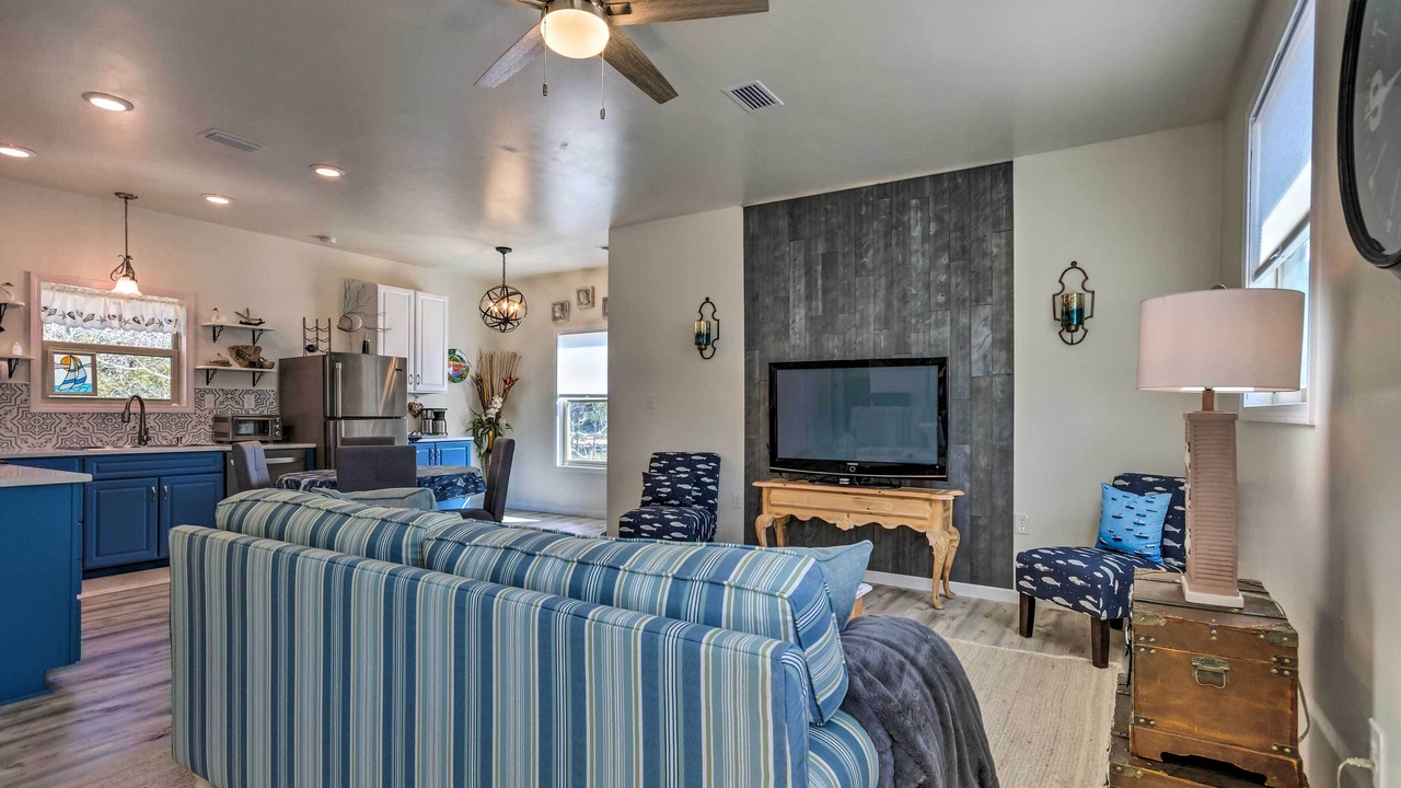 Photo of Livingroom in Gulf Breeze