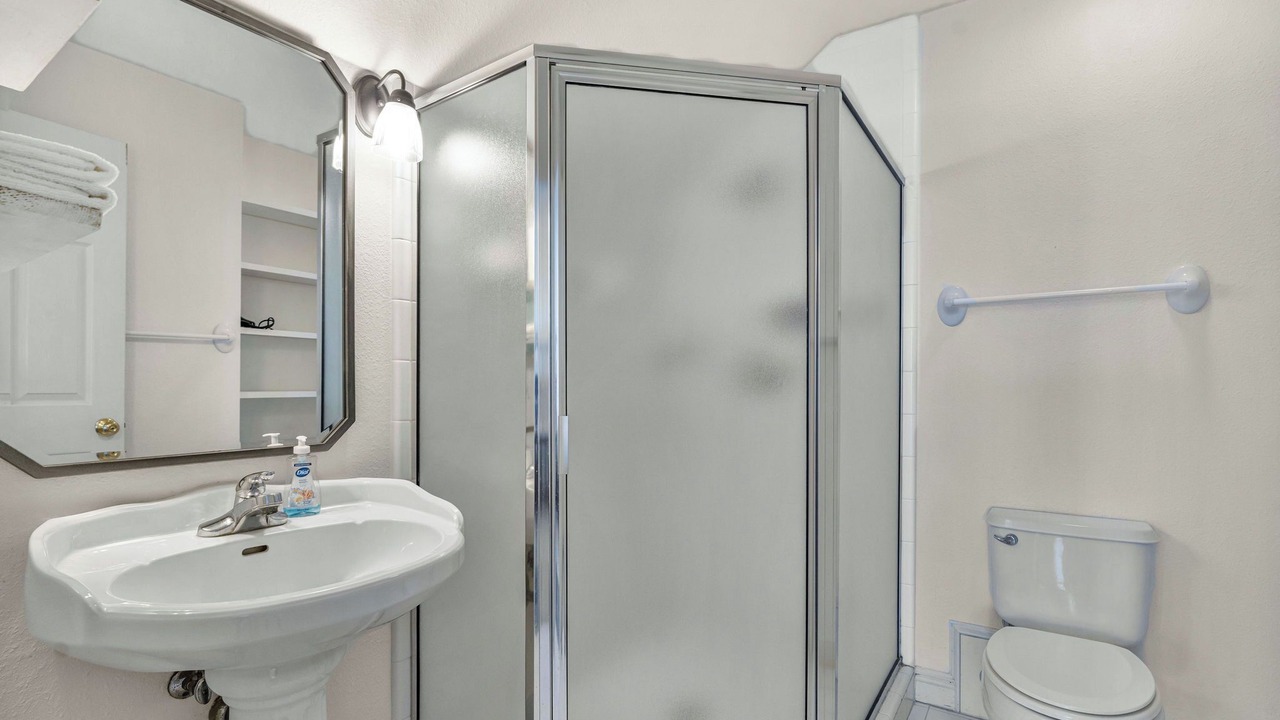 Photo of Bathroom in East End