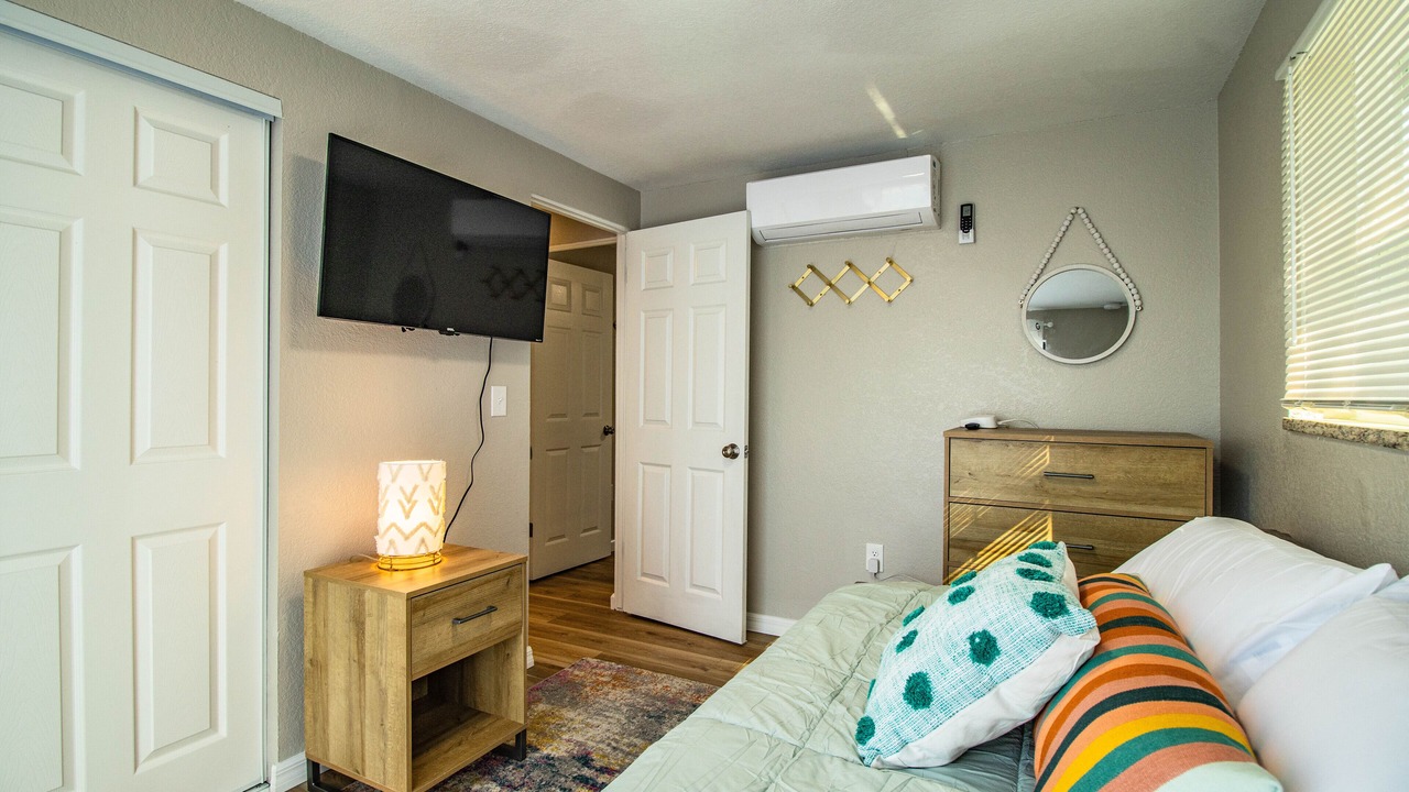 Photo of Bedroom in Dixieland
