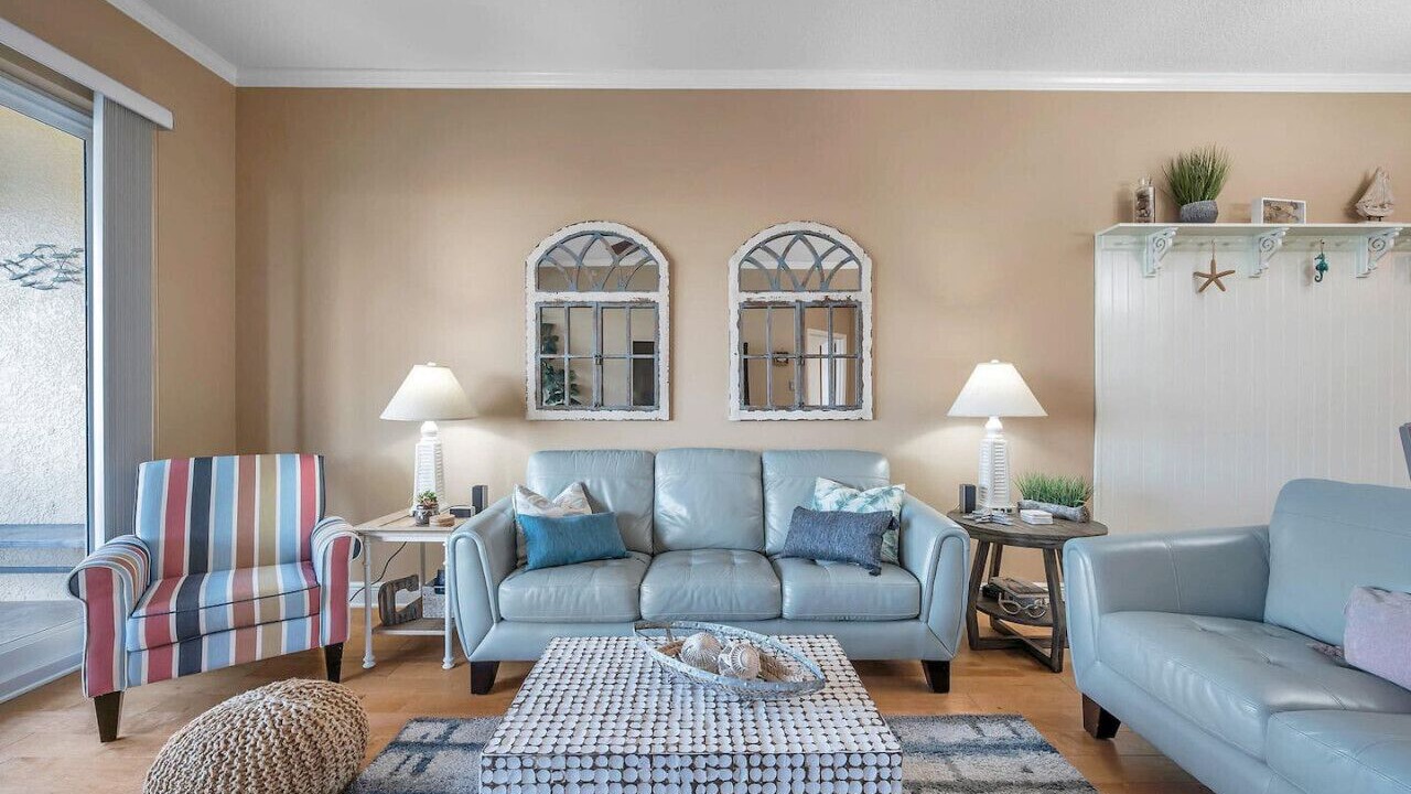 Photo of Livingroom in Redington Shores
