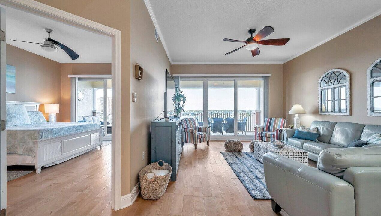 Photo of Livingroom in Redington Shores