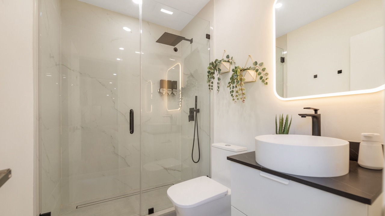 Photo of Bathroom in Cutler Bay
