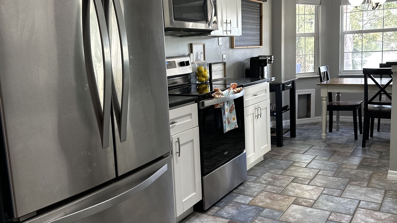 Photo of Kitchen in DeBary