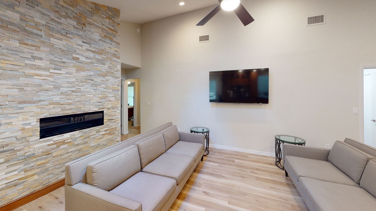 Photo of Livingroom in Gainesville