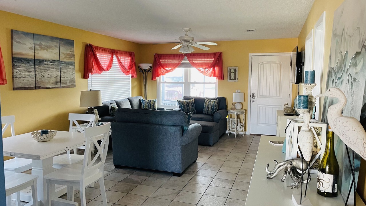 Photo of Livingroom in Kiska Beach