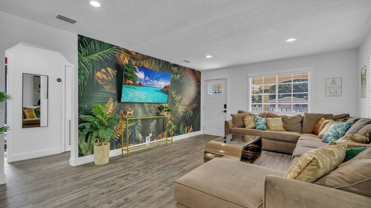 Photo of Livingroom in Allapattah