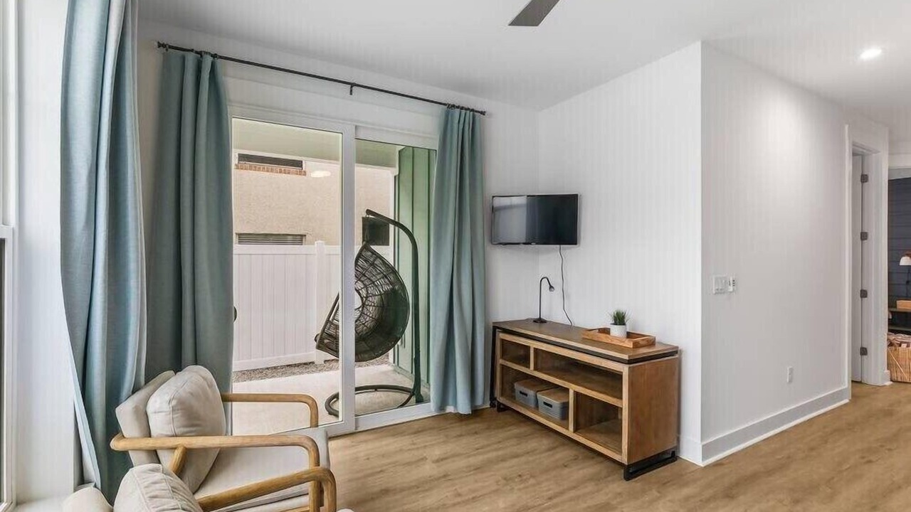 Photo of Livingroom in Jacksonville Beach