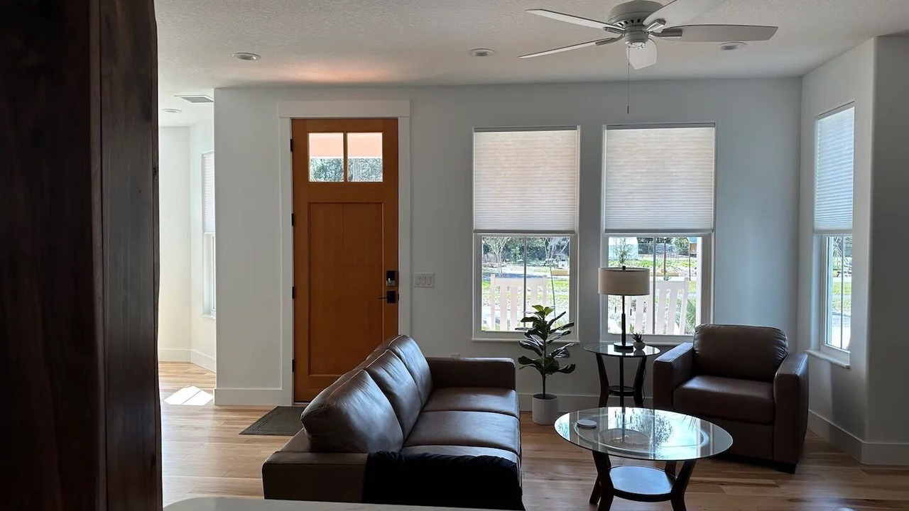 Photo of Livingroom in Gainesville