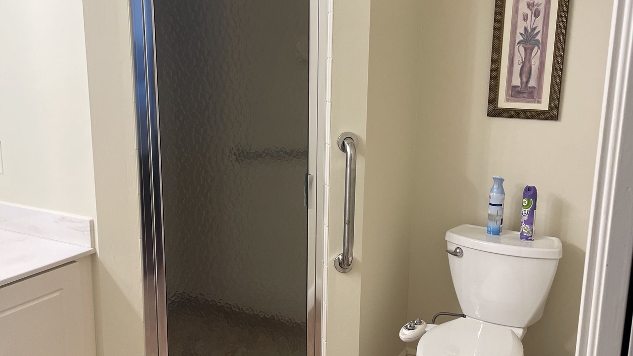 Photo of Bathroom in Pelican
