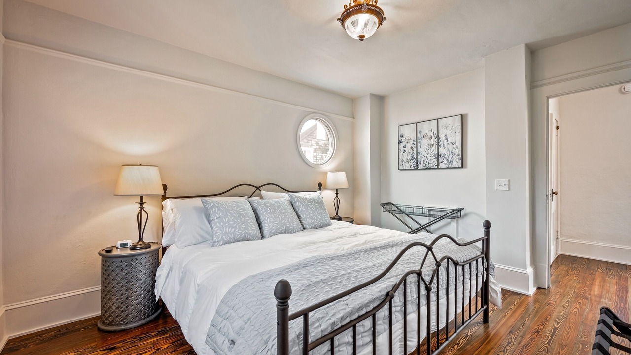 Photo of Bedroom in Downtown Historic District