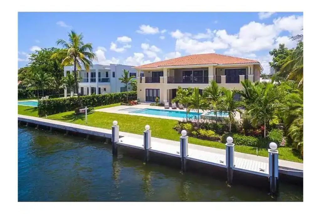 Photo of Outdoor in Hallandale Beach