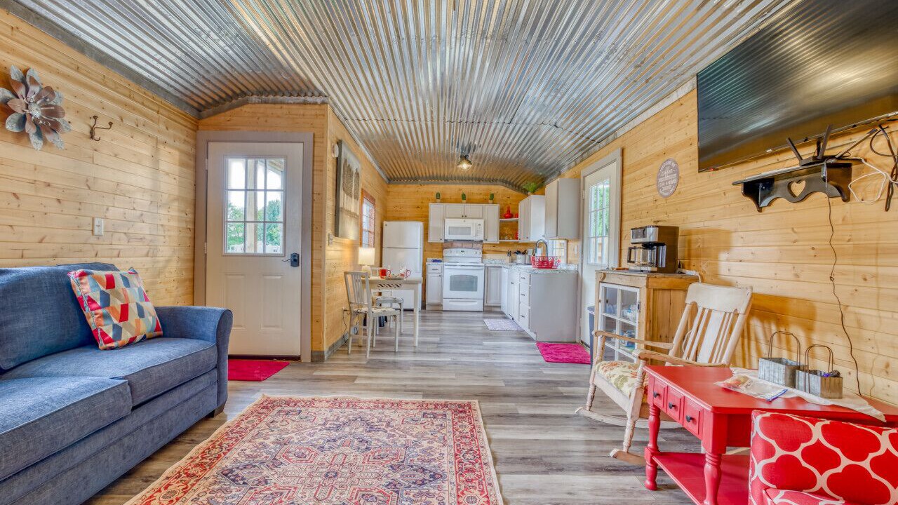 Photo of Livingroom in Rogersville