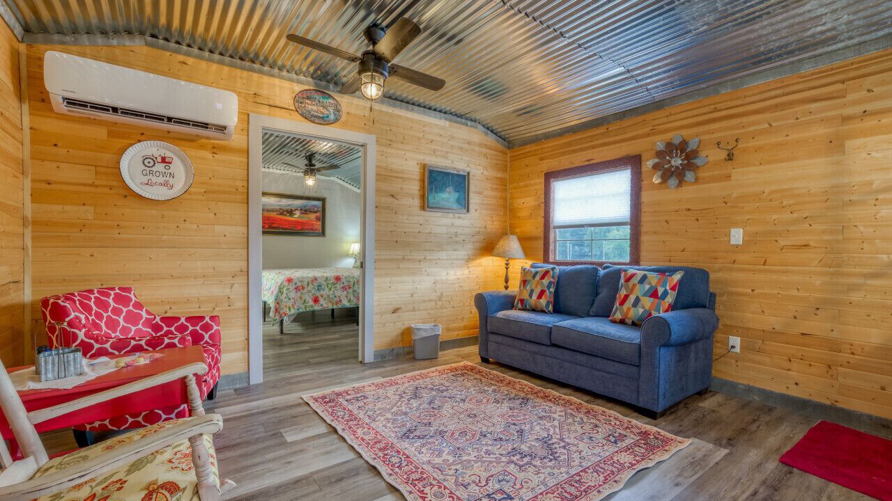 Photo of Livingroom in Rogersville