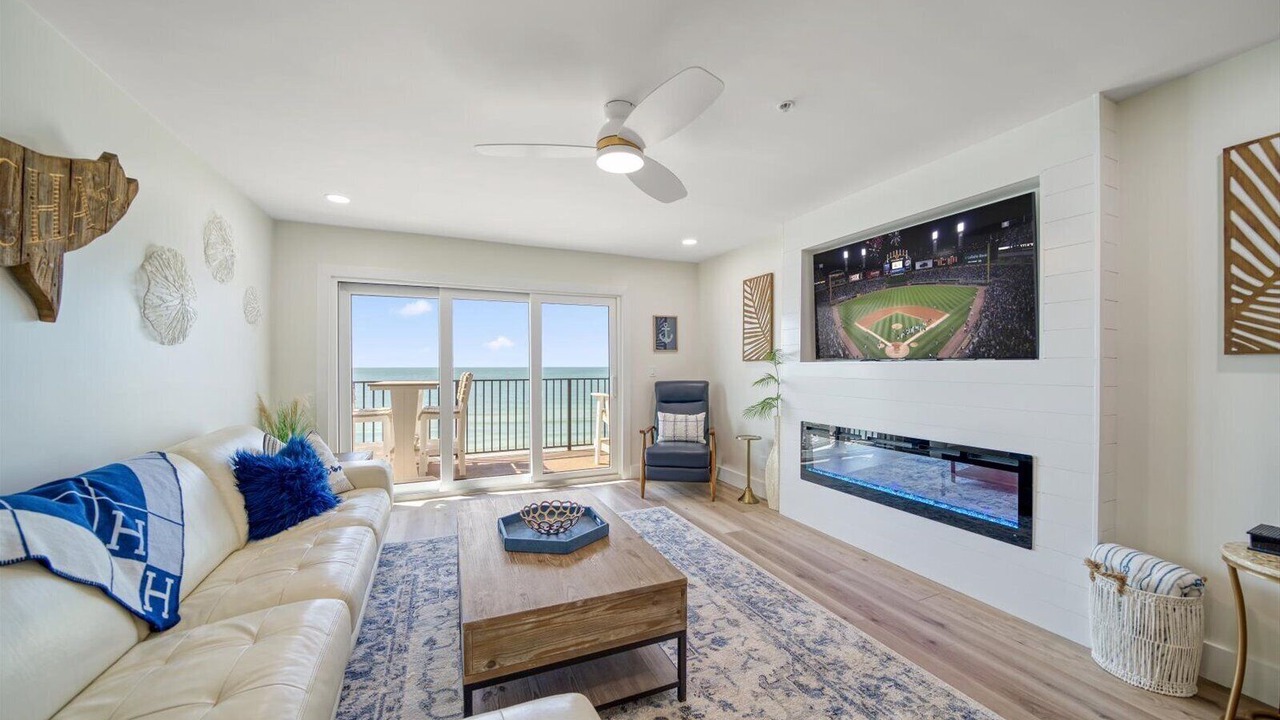 Photo of Livingroom in Redington Beach