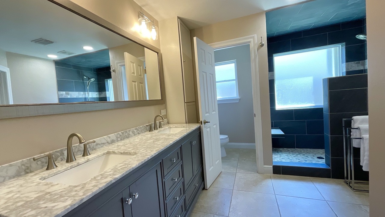 Photo of Bathroom in Gulf Breeze