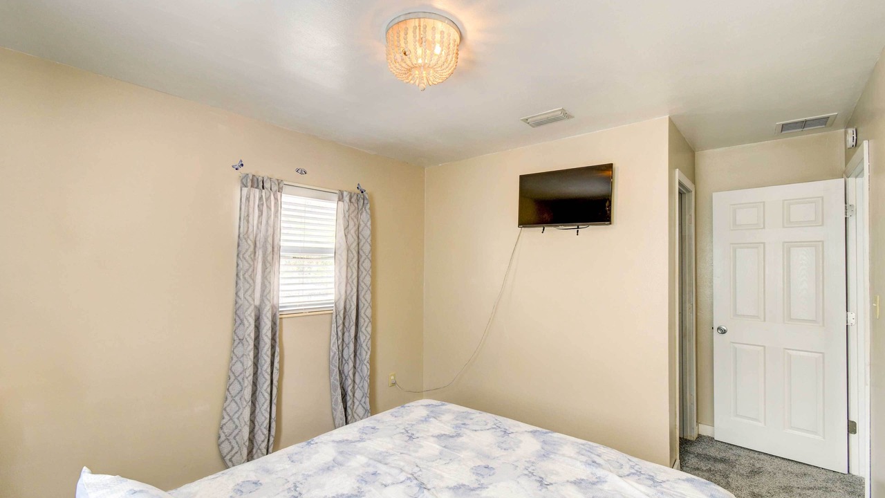 Photo of Bedroom in Palatka