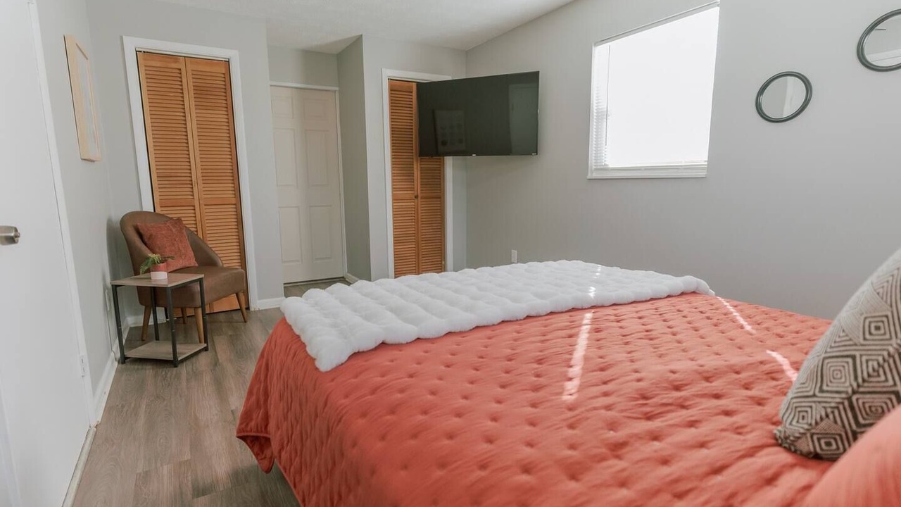 Photo of Bedroom in Sandalwood