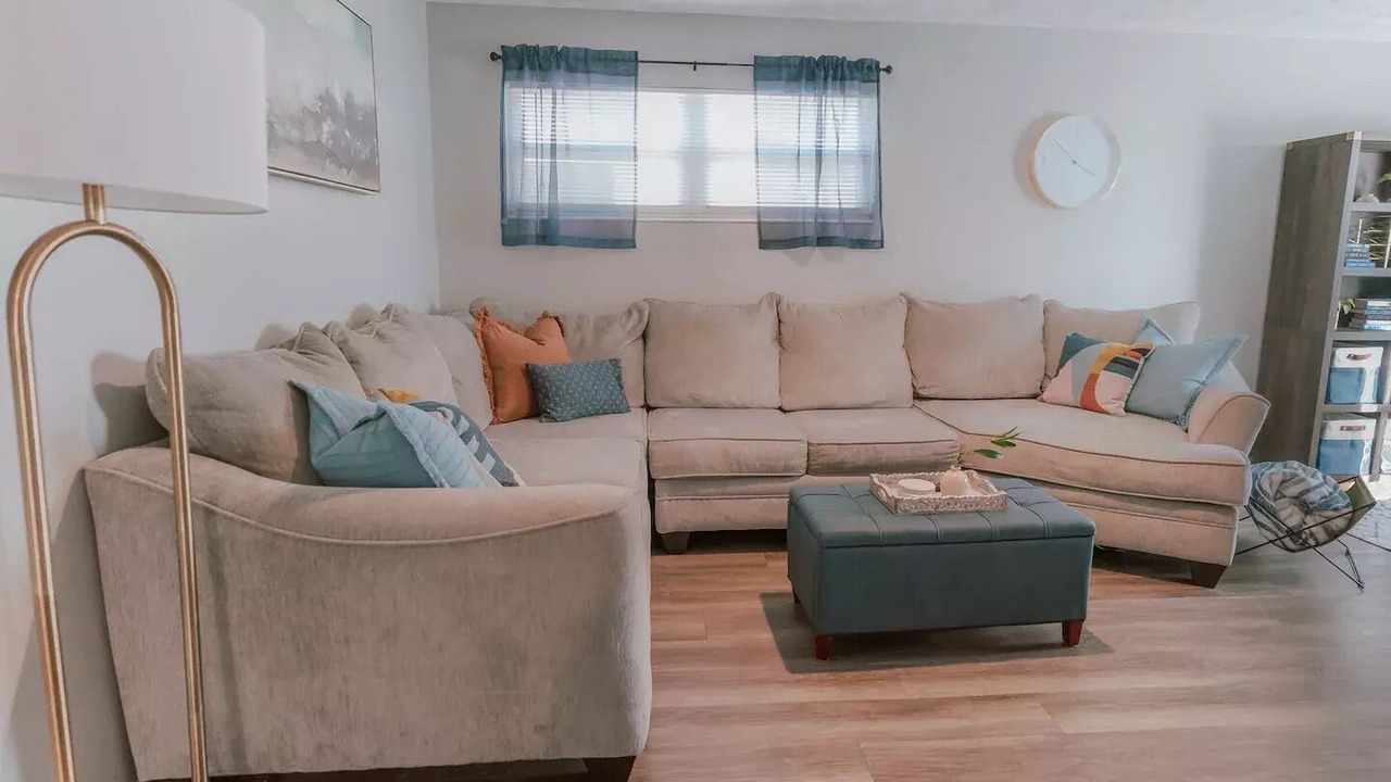 Photo of Livingroom in Sandalwood
