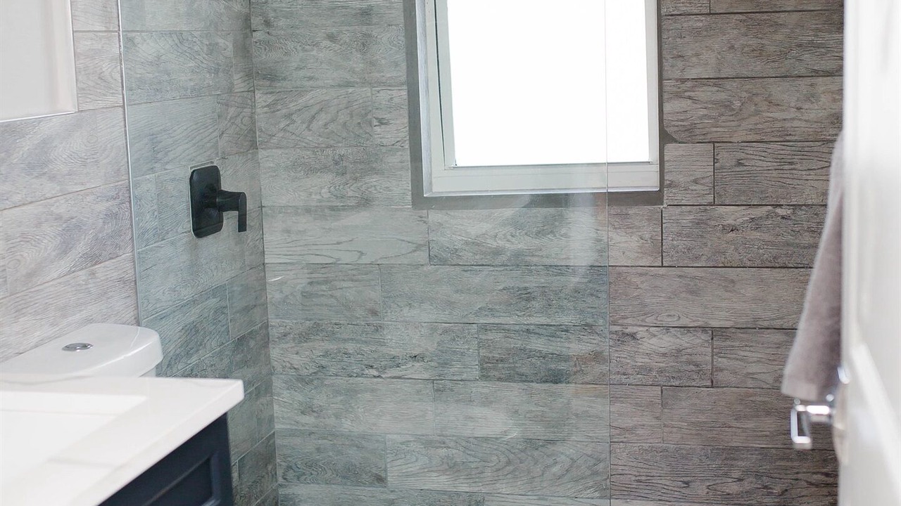 Photo of Bathroom in Sailboat Bend