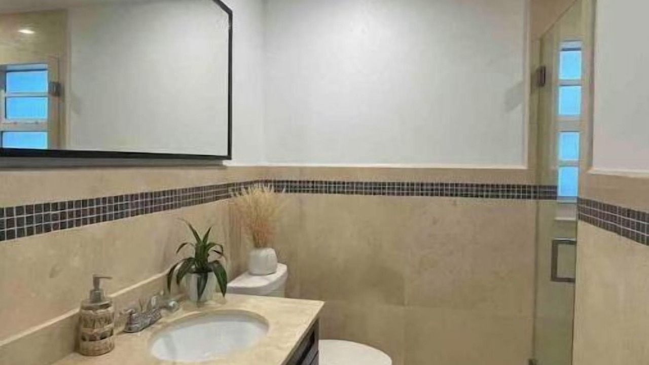 Photo of Bathroom in Little Havana