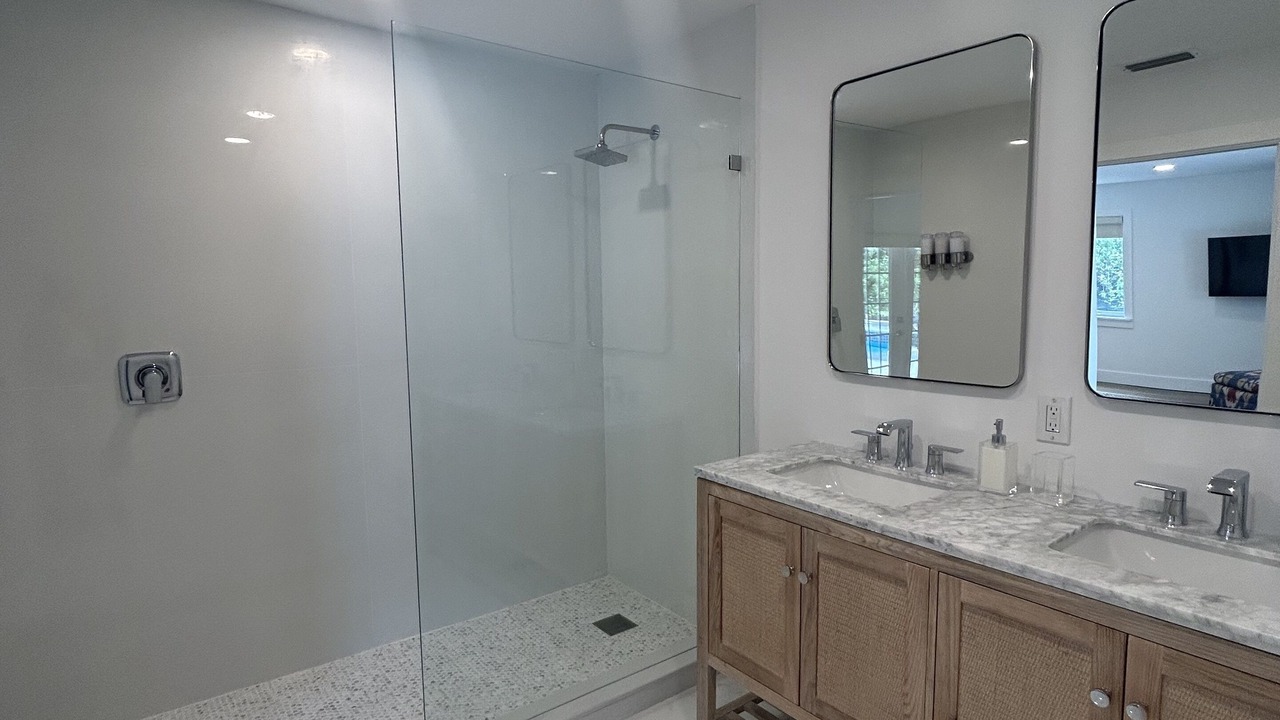 Photo of Bathroom in Greenacres