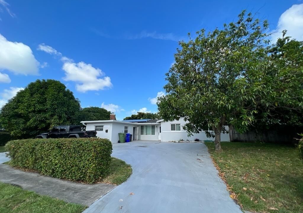 Photo of Outdoor in Pembroke Pines
