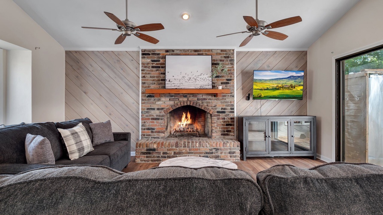 Photo of Livingroom in Tallahassee