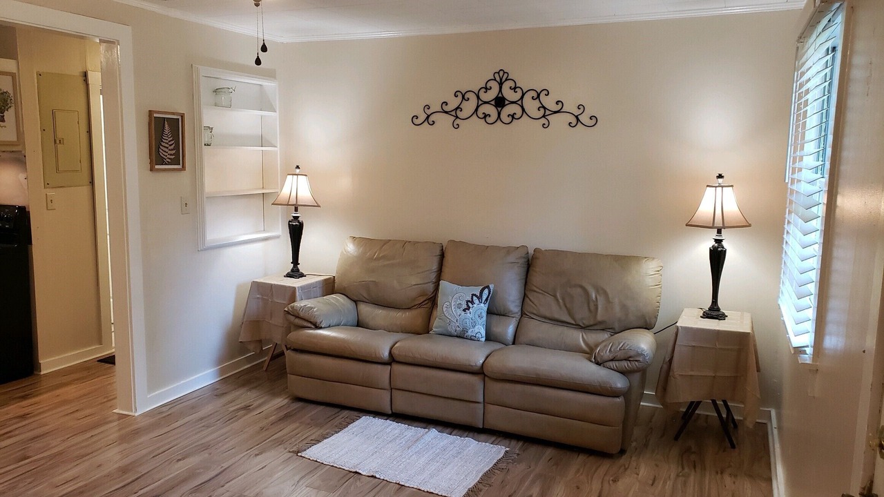 Photo of Livingroom in Monticello