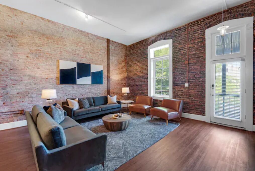 Photo of Livingroom in Downtown