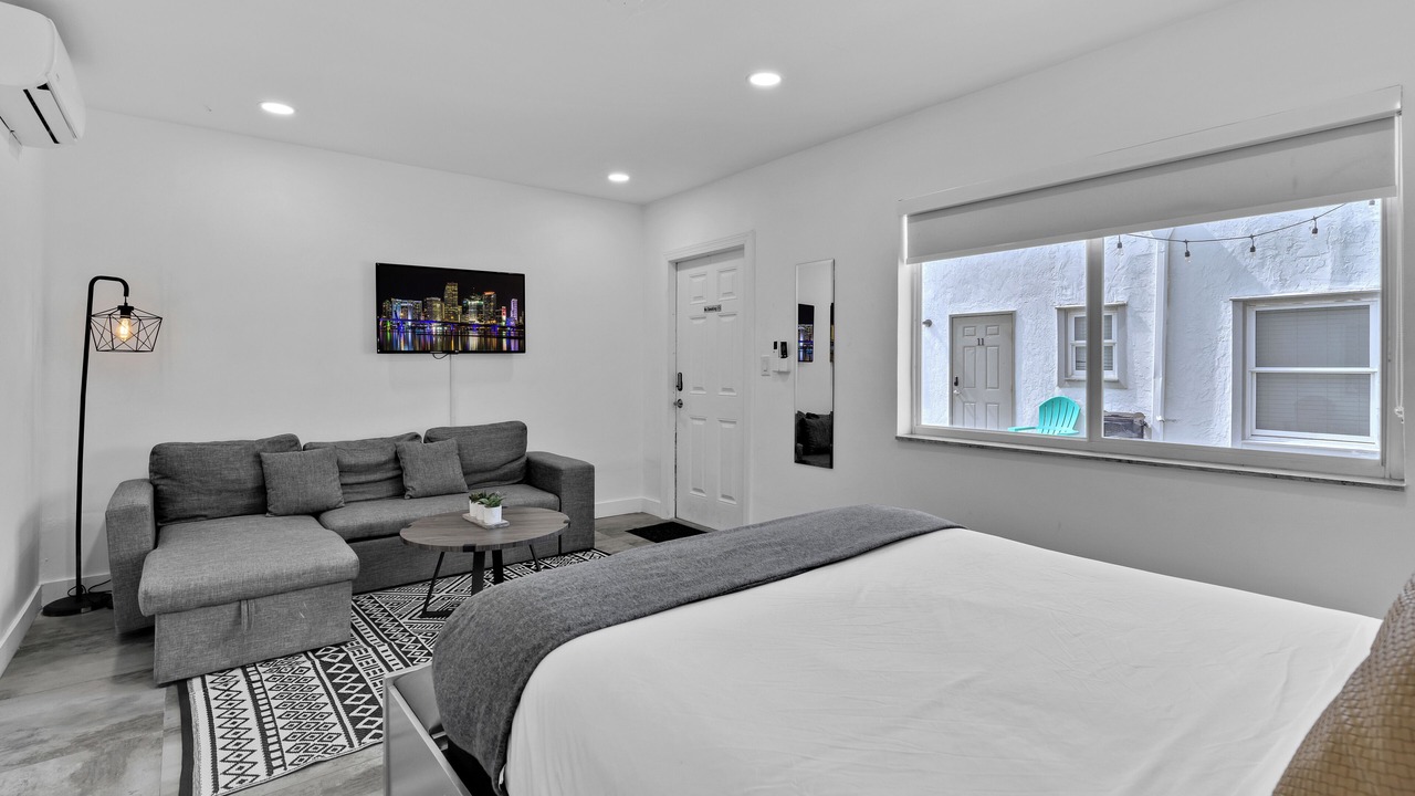 Photo of Bedroom in South Lake