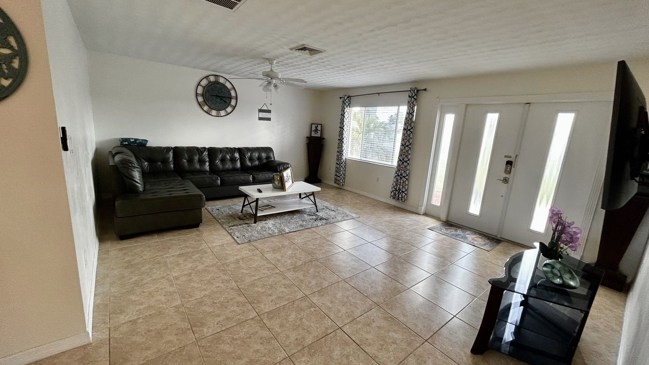 Photo of Livingroom in Lochmoor Waterway Estates