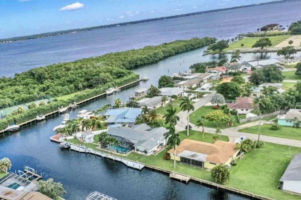 Photo of Outdoor in Lochmoor Waterway Estates