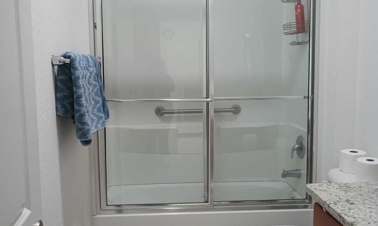 Photo of Bathroom in Tavares