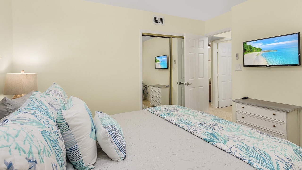 Photo of Bedroom in Lake Park