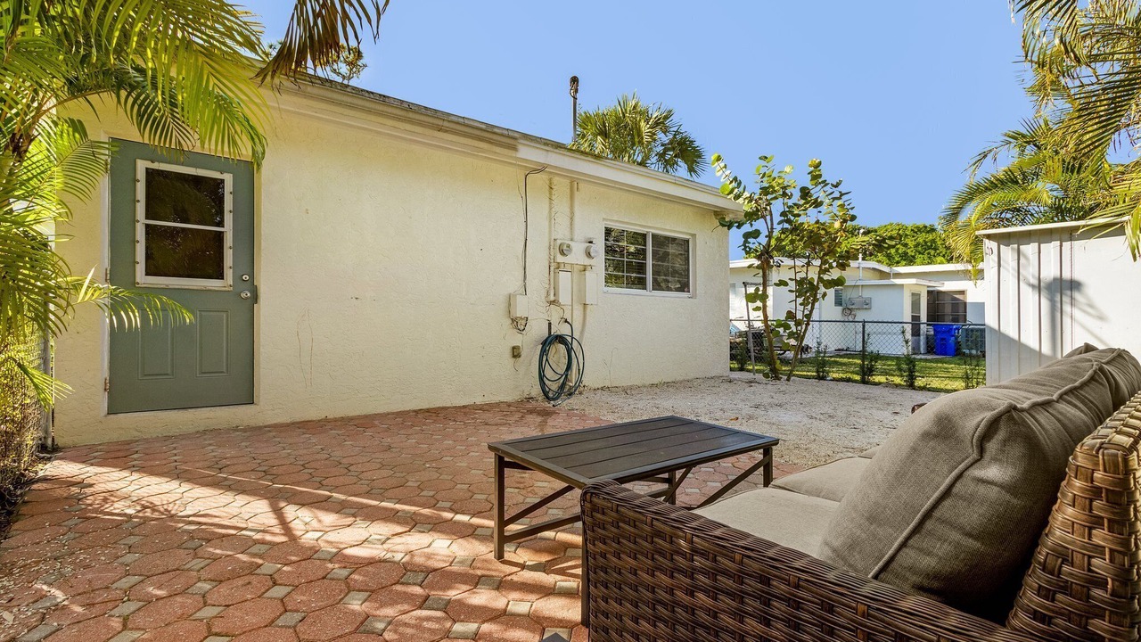 Photo of Patio Balcony in Lake Park