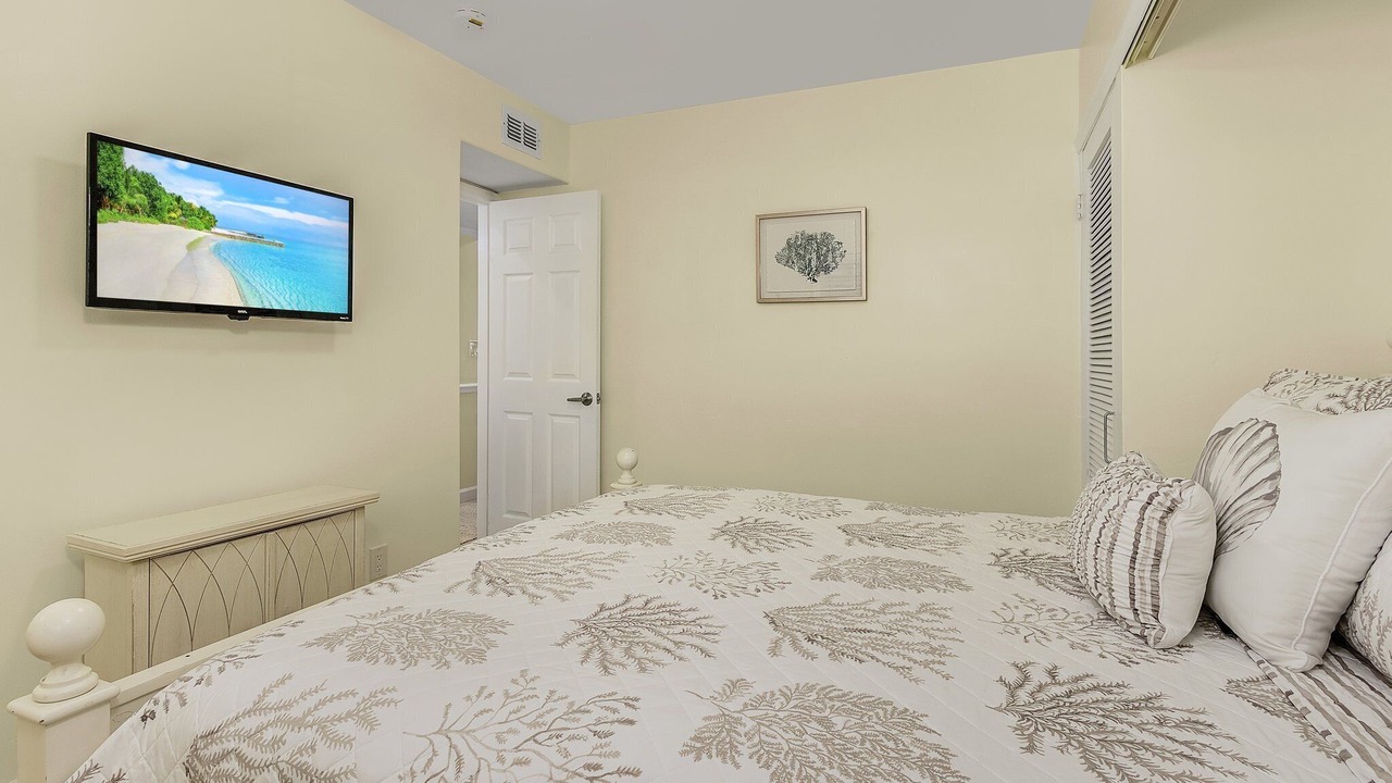 Photo of Bedroom in Lake Park