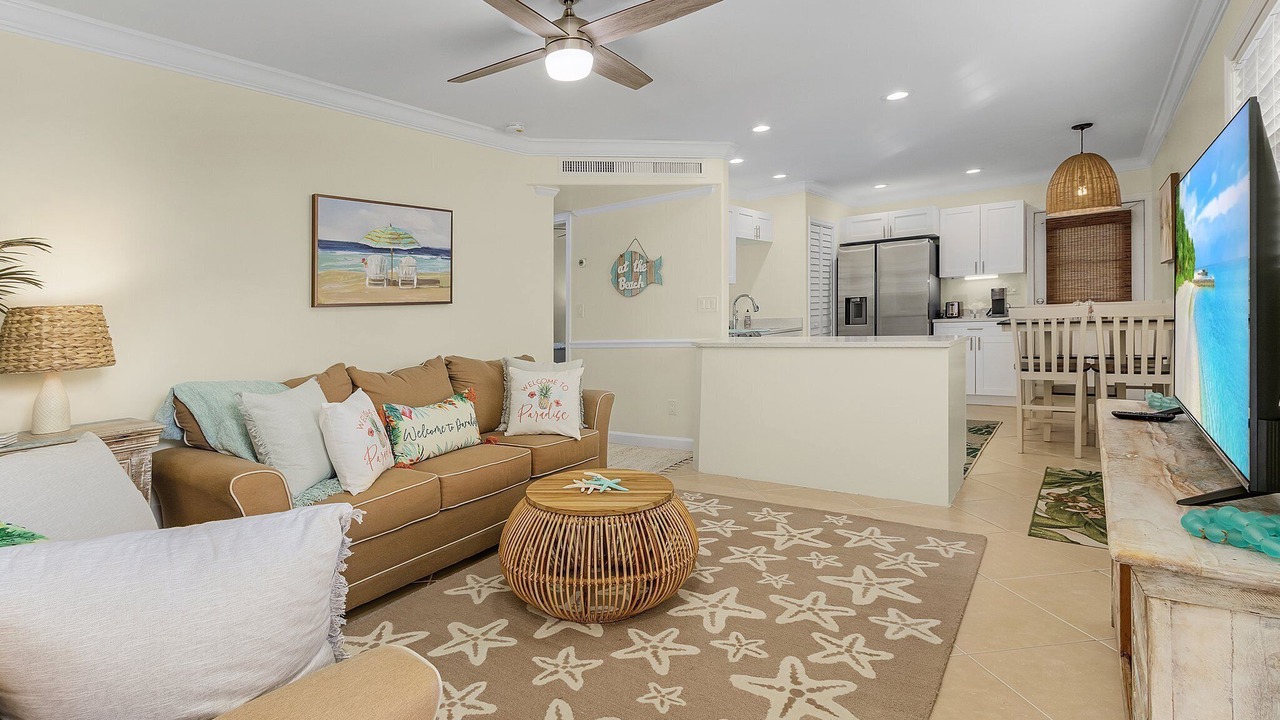 Photo of Livingroom in Lake Park