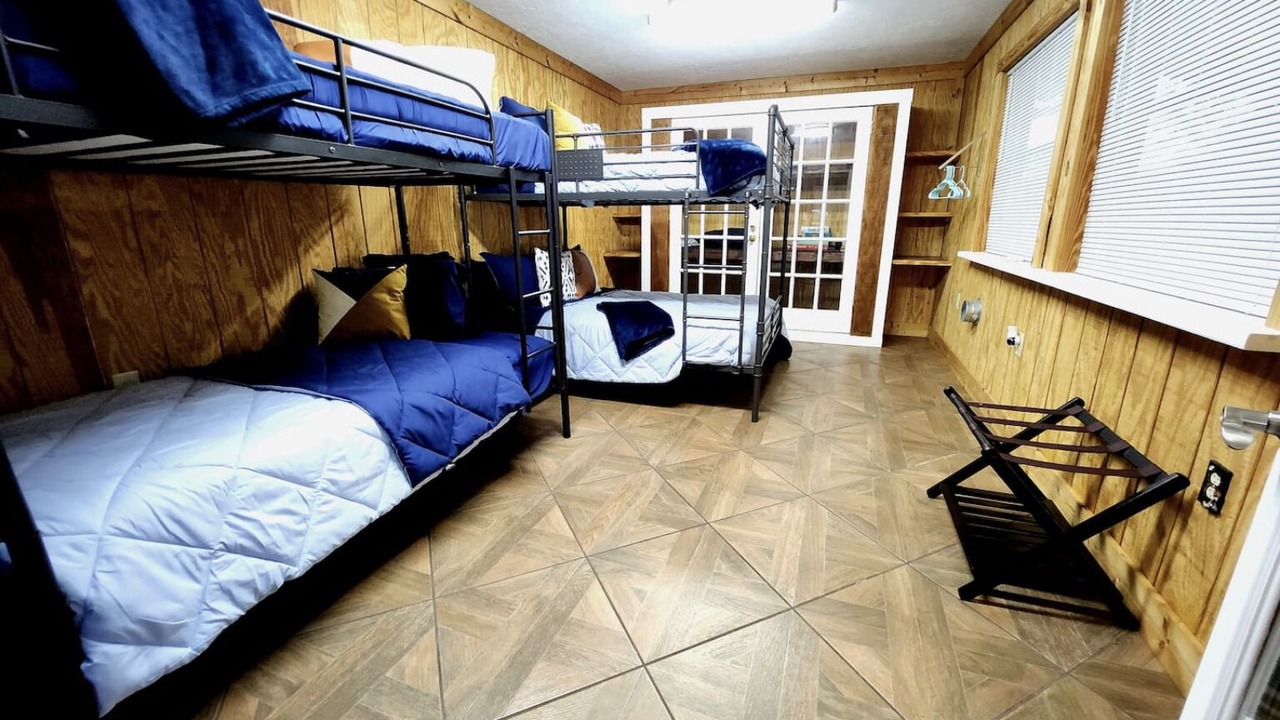 Photo of Bedroom in Okeechobee