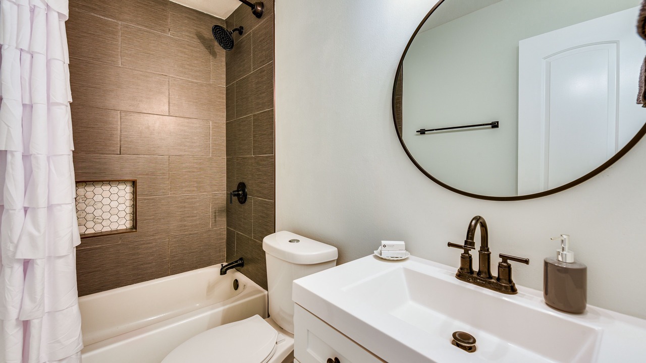 Photo of Bathroom in Niceville