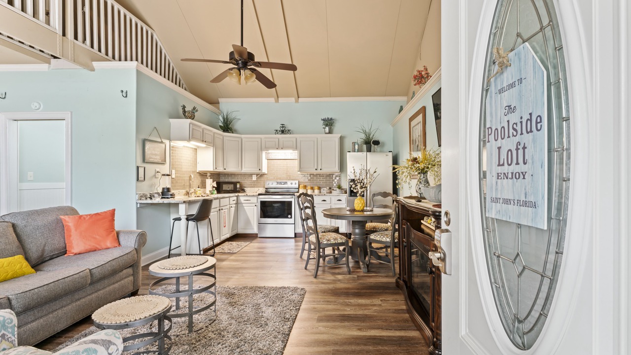 Photo of Livingroom in Fruit Cove