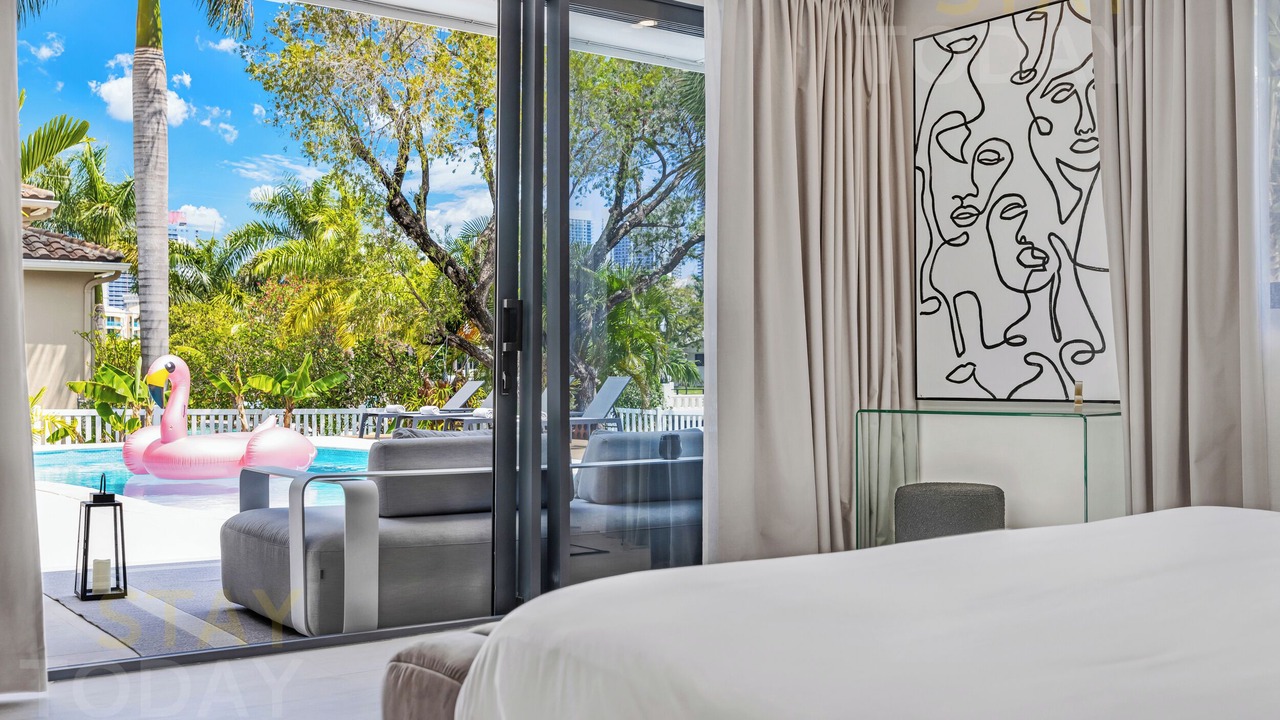 Photo of Bedroom in Hallandale Beach