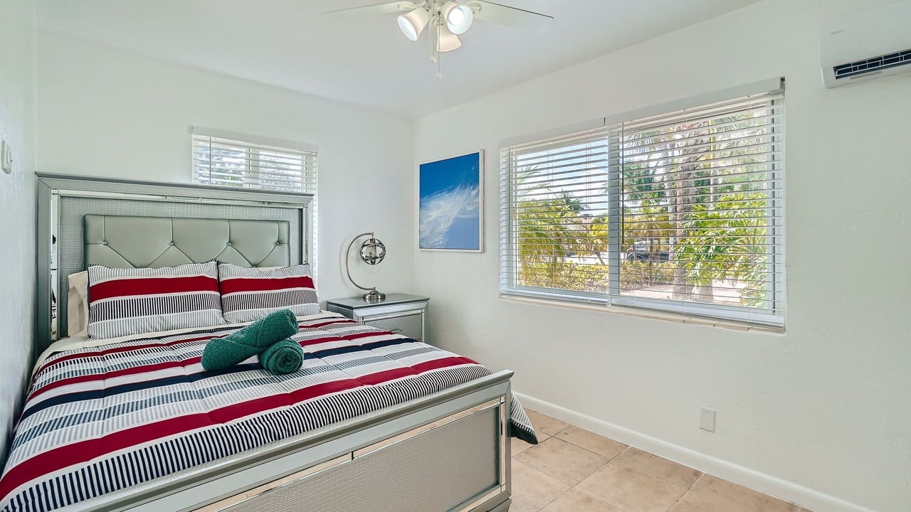 Photo of Livingroom in Palm Beach Shores