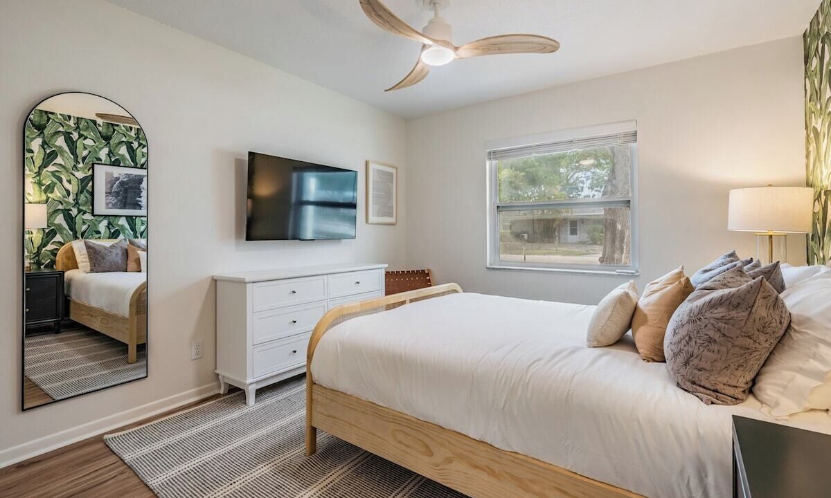 Photo of Bedroom in Ballast Point