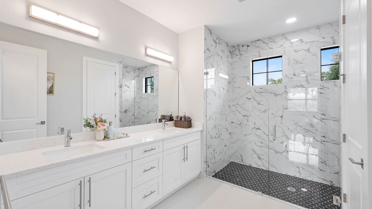 Photo of Bathroom in San Carlos Park