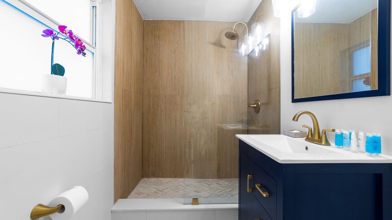 Photo of Bathroom in Coral Ridge