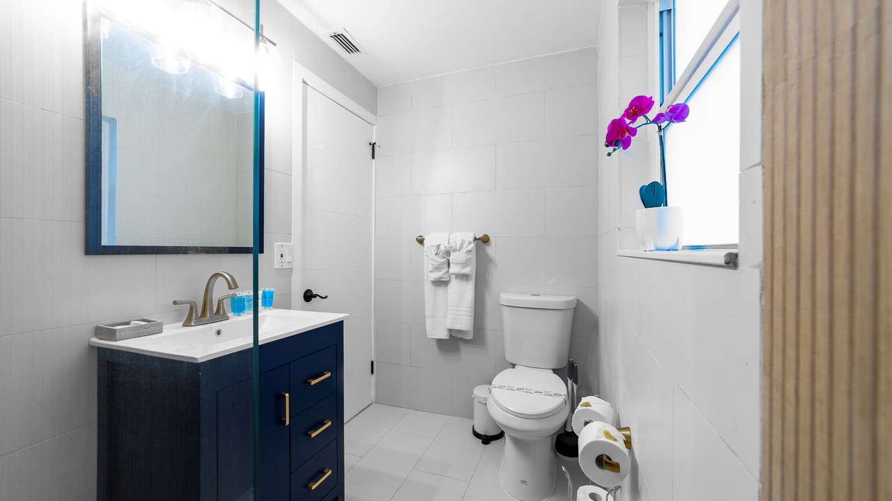 Photo of Bathroom in Coral Ridge