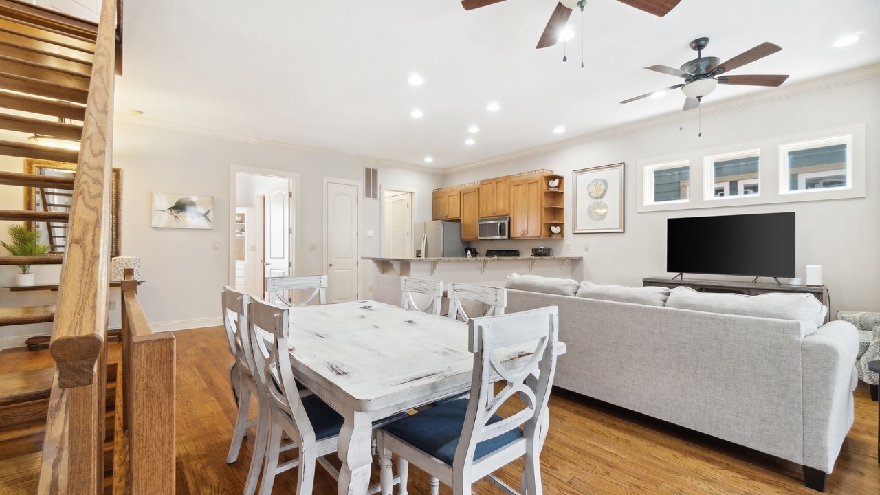 Photo of Livingroom in Crescent Beach