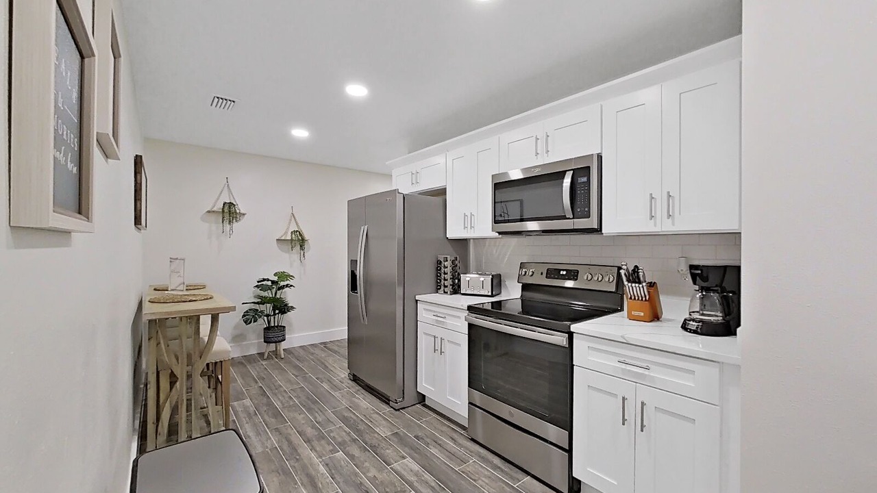 Photo of Kitchen in Pinecrest West Park