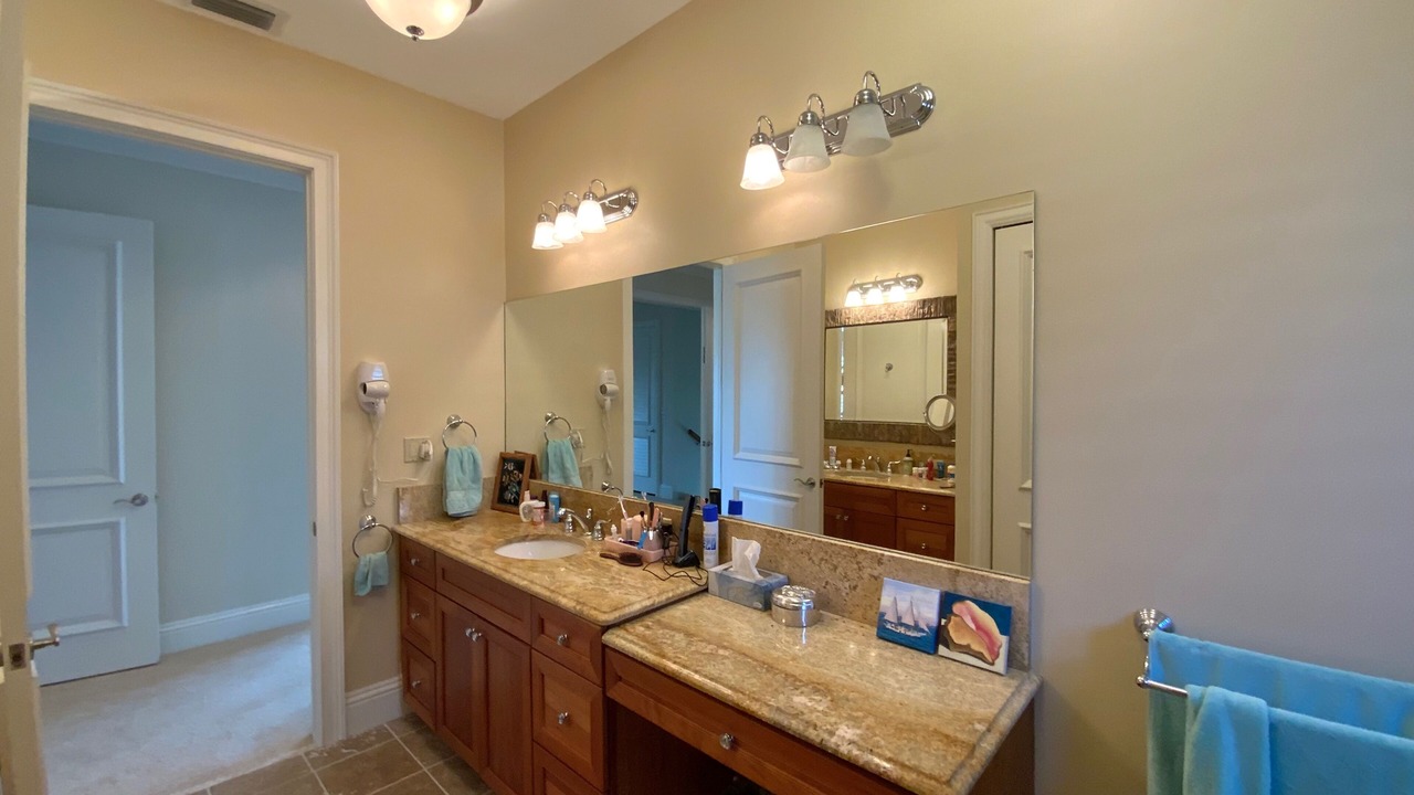 Photo of Bathroom in Venetian Shores